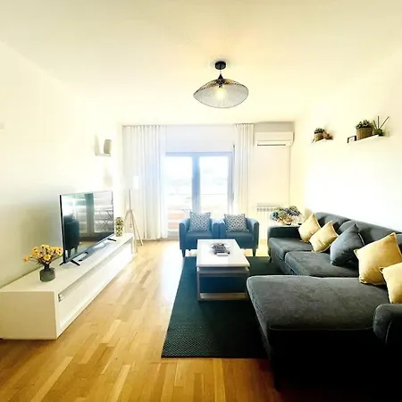 Apartment Airport Expo